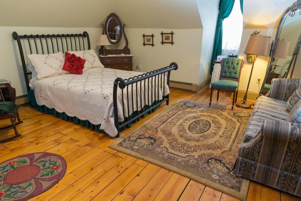 Fitzroy Hall Charlottetown Rum bild