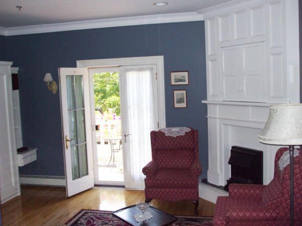 Fitzroy Hall Charlottetown Rum bild